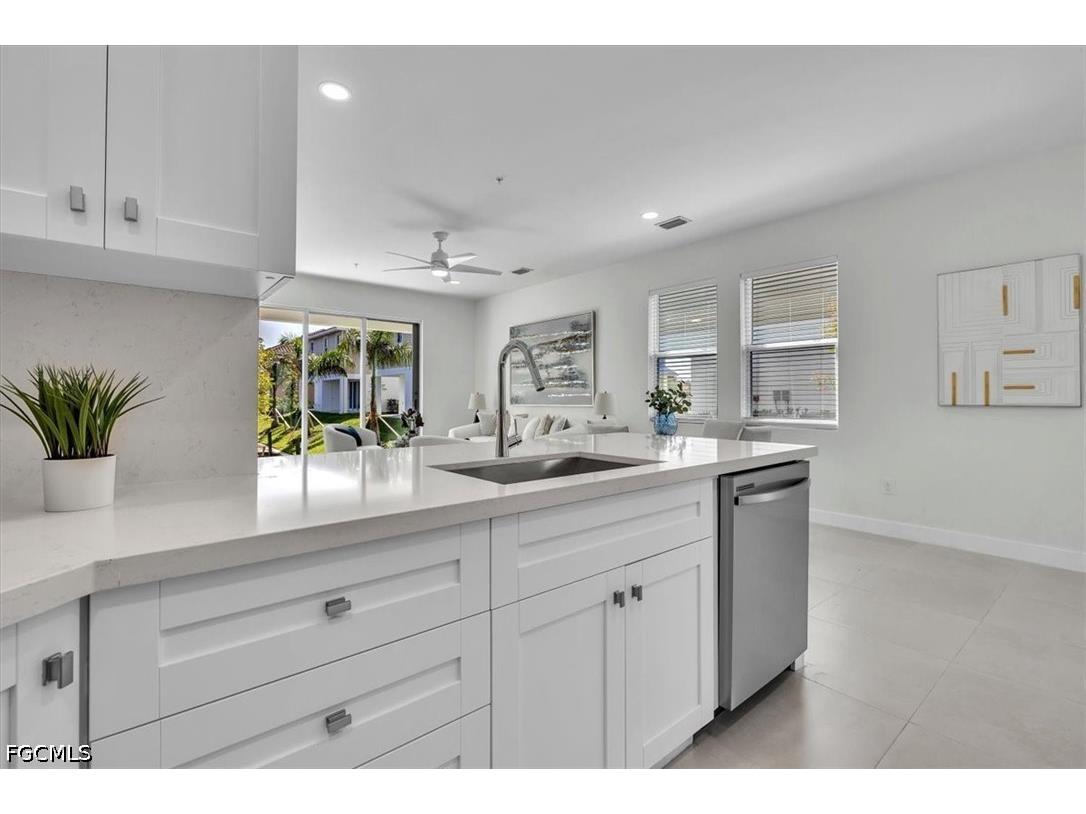 3527 Country Club Boulevard Cape Coral FL 33904 2026015650 image12