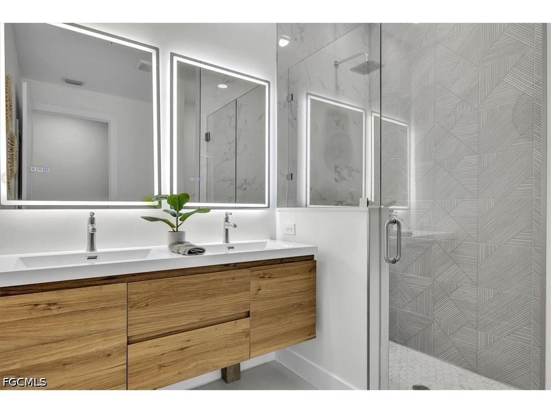 3527 Country Club Boulevard Cape Coral FL 33904 2026015650 image28