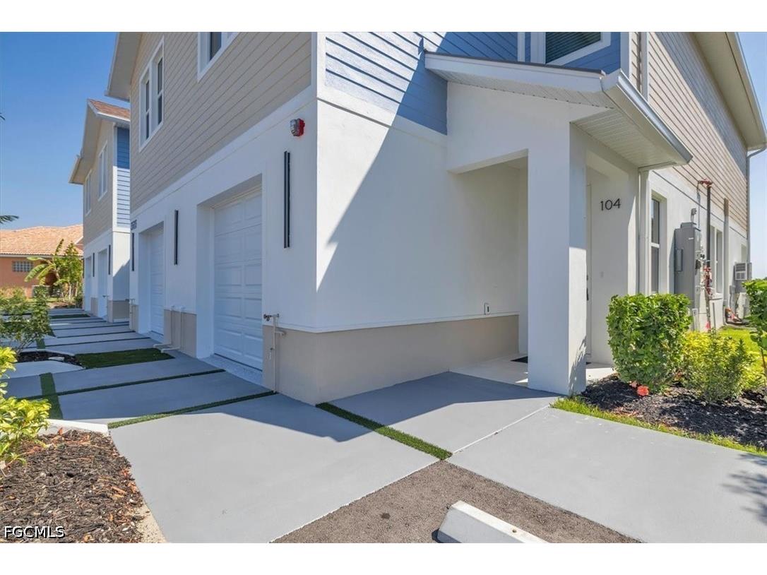 3527 Country Club Boulevard Cape Coral FL 33904 2026015650 image6