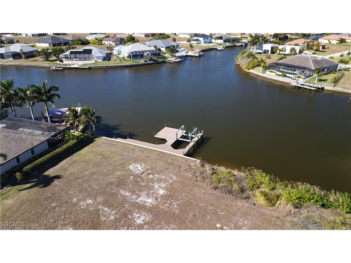 3527 NW 21st Terrace Cape Coral FL 33993 2026003378 image2