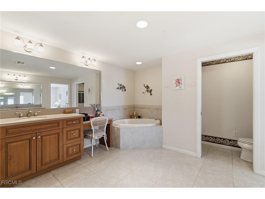 3527 SE 22nd Place Cape Coral FL 33904 2025019881 image13