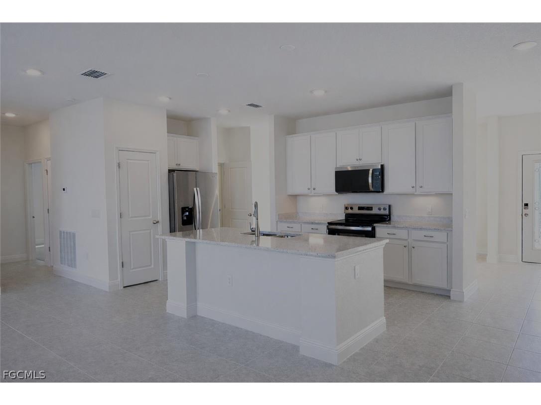 3529 NW 41st Place Cape Coral FL 33993 2025025154 image2