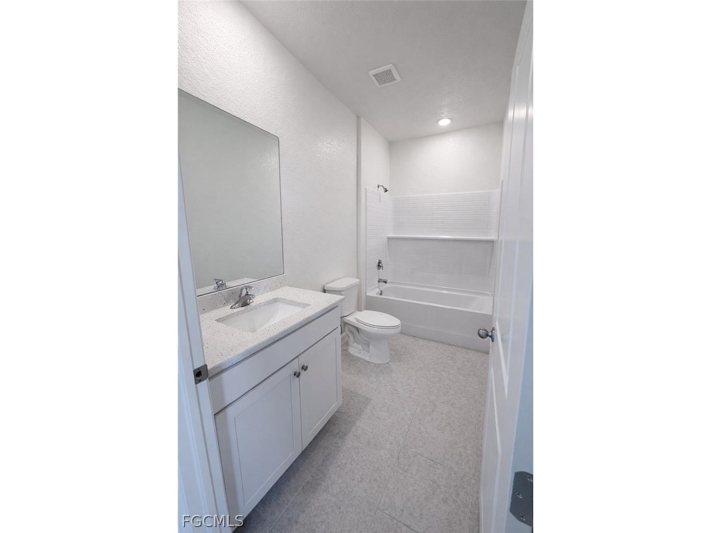 3529 NW 41st Place Cape Coral FL 33993 2025025154 image5