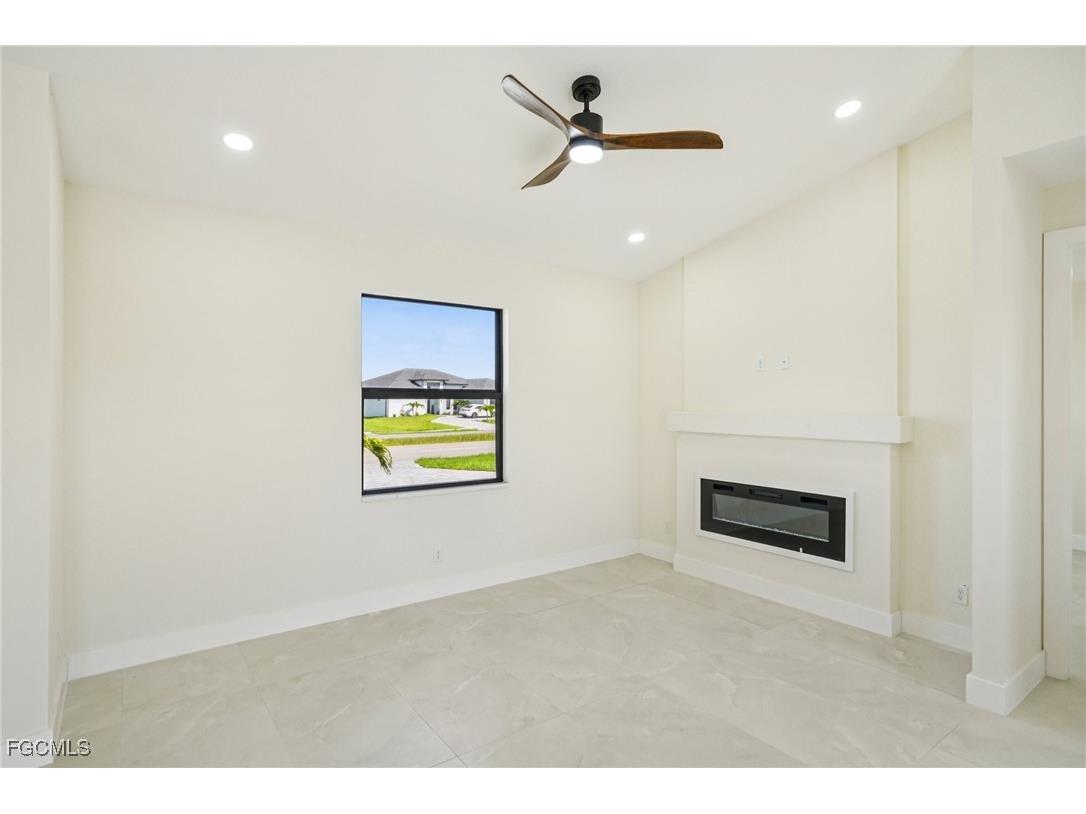 353 El Dorado Boulevard S Cape Coral FL 33991 2025000790 image11