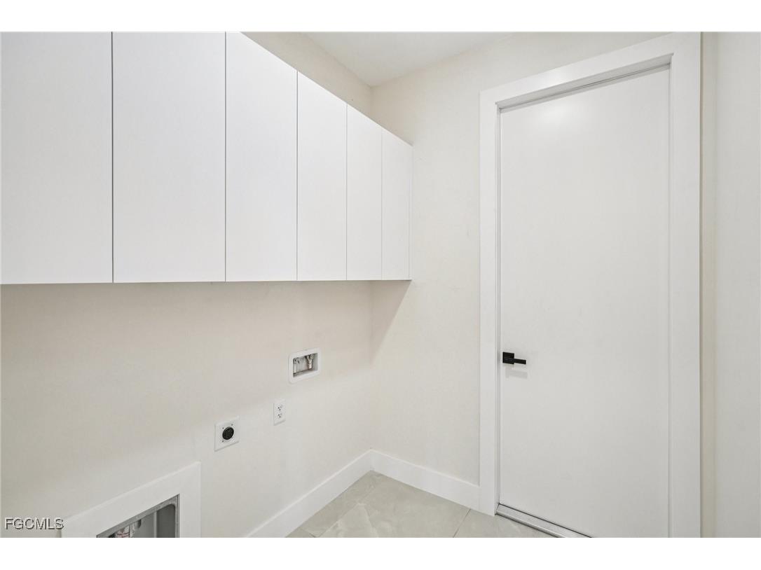 353 El Dorado Boulevard S Cape Coral FL 33991 2025000790 image23