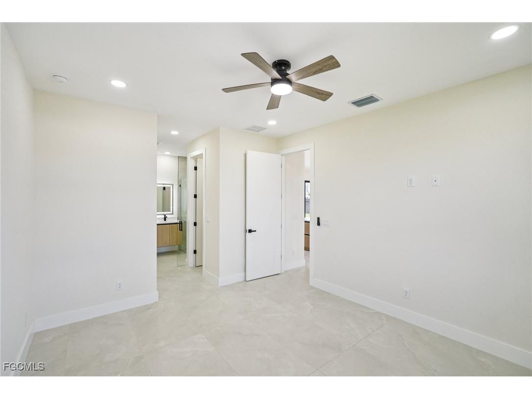 353 El Dorado Boulevard S Cape Coral FL 33991 2025000790 image25