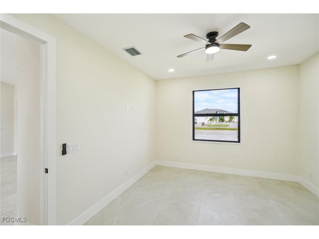 353 El Dorado Boulevard S Cape Coral FL 33991 2025000790 image27