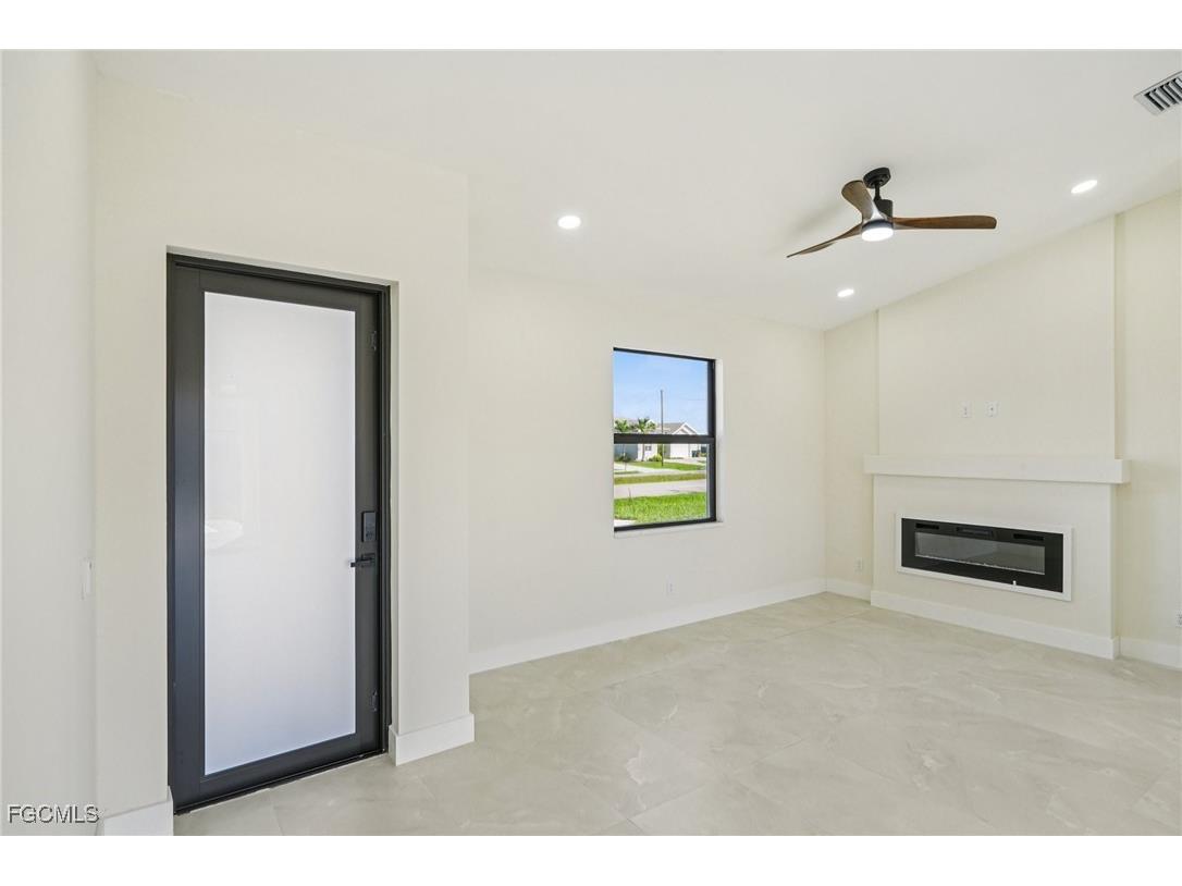 353 El Dorado Boulevard S Cape Coral FL 33991 2025000790 image6