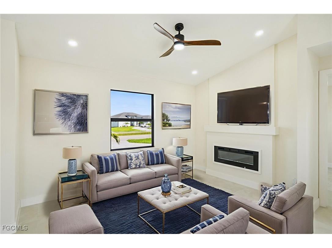 353 El Dorado Boulevard S Cape Coral FL 33991 2025000790 image9