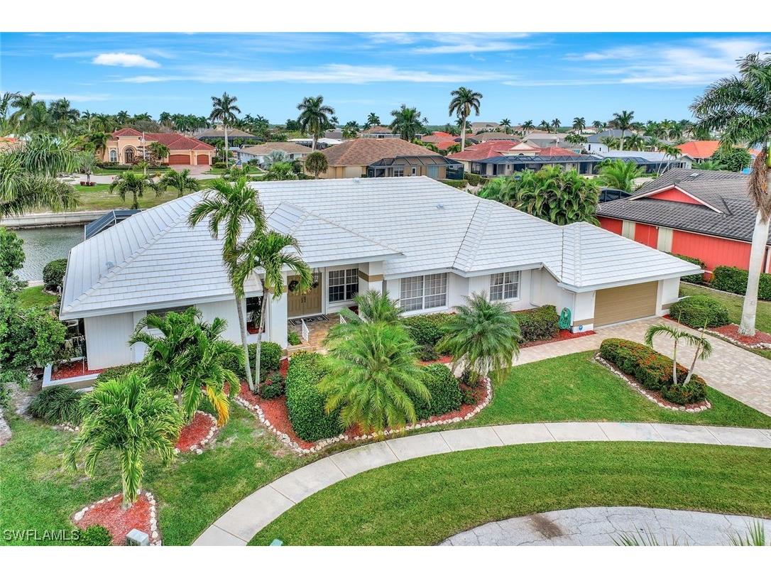 353 Grapewood Court Marco Island FL 34145 224008779 image1