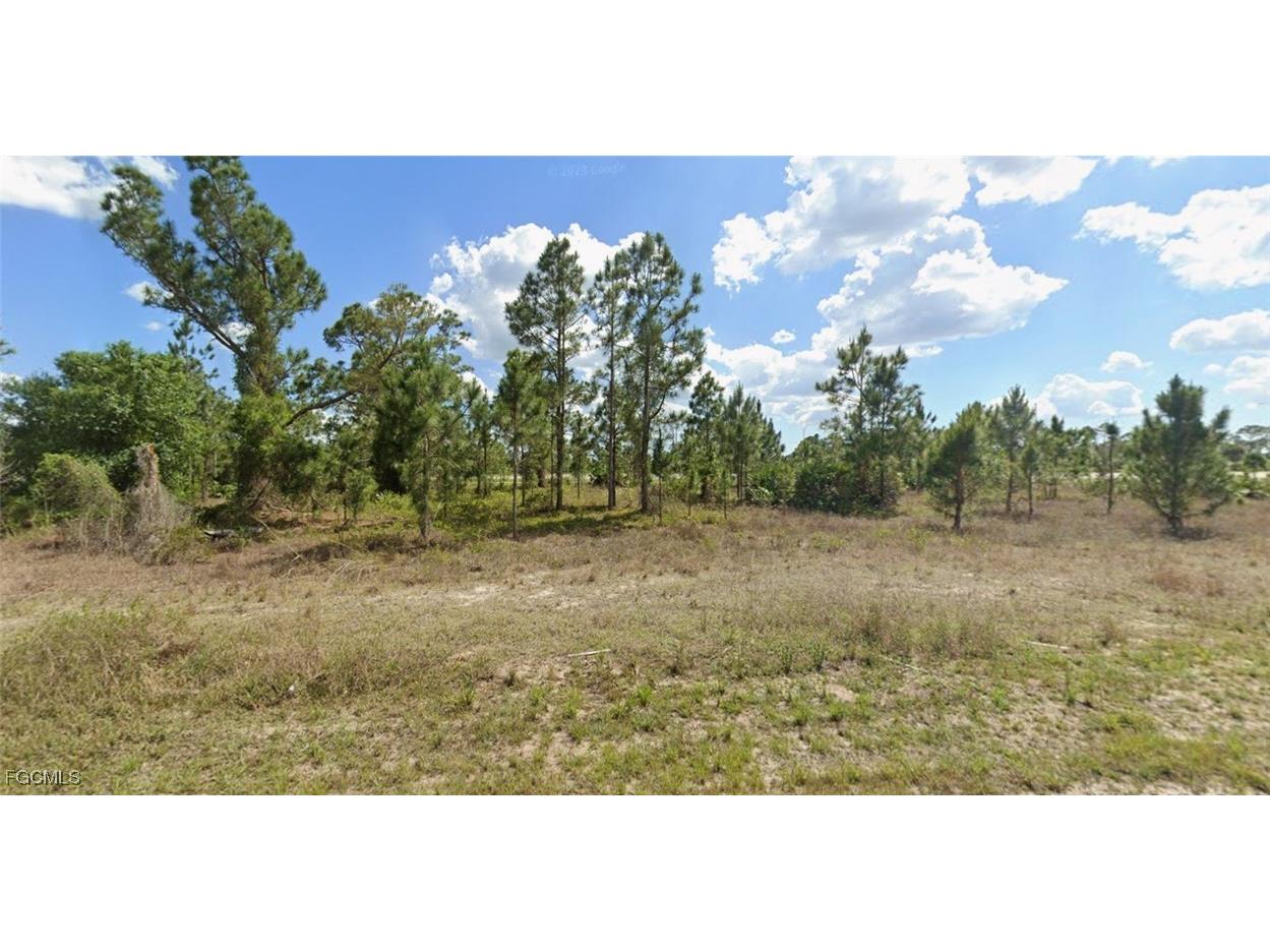 3530 Meadow Road Lehigh Acres FL 33974 2025024944 image5