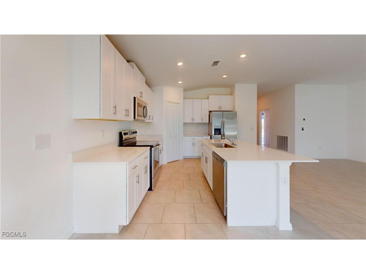 3530 NE 21st Avenue Cape Coral FL 33909 2025010497 image20