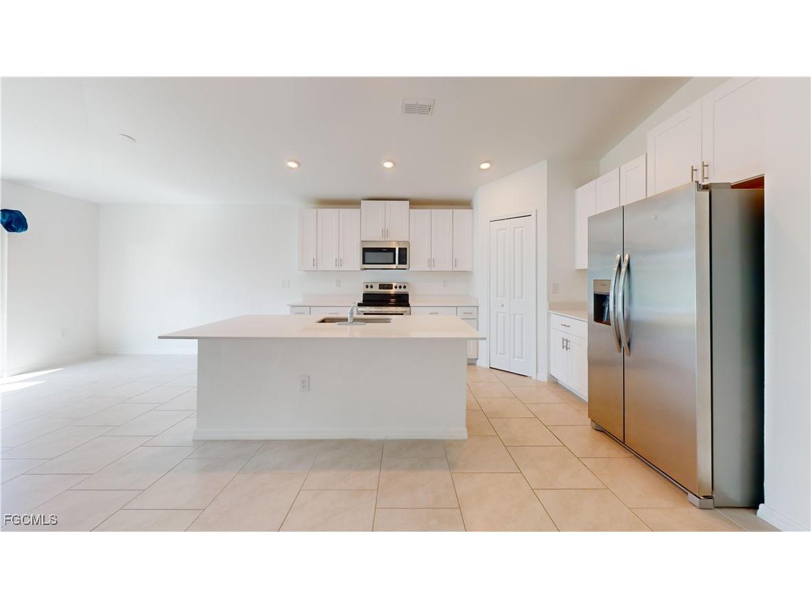 3530 NE 21st Avenue Cape Coral FL 33909 2025010497 image21