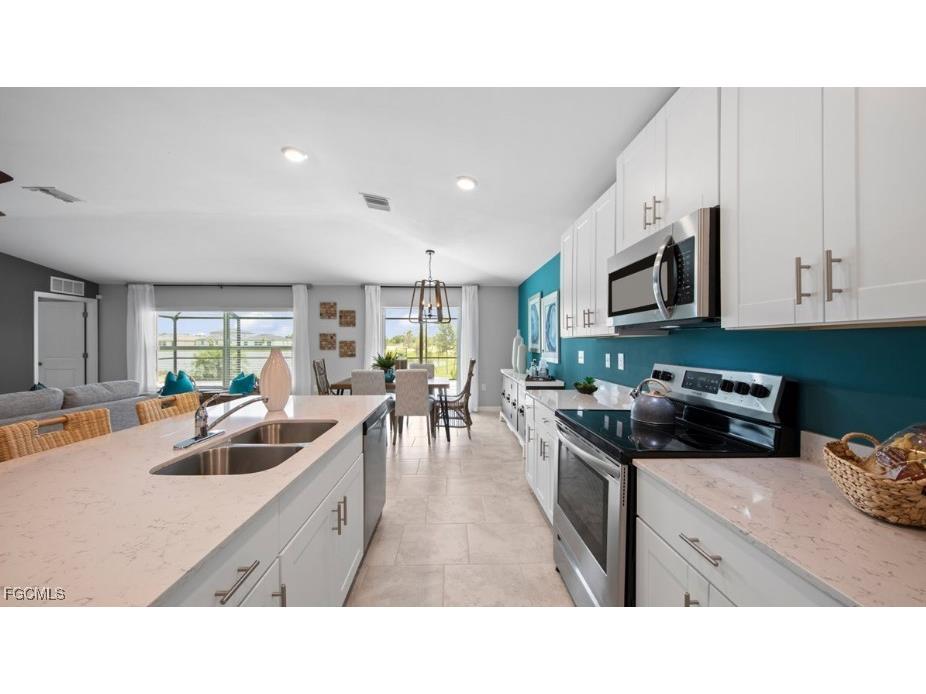 3530 NE 21st Avenue Cape Coral FL 33909 2025010497 image5