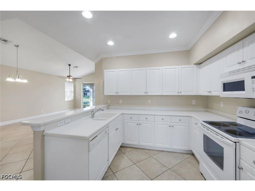3532 Milan Drive Fort Myers FL 33916 2026029594 image15