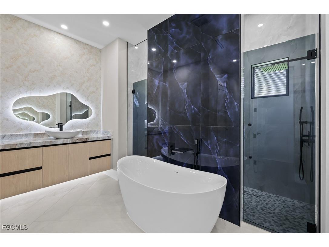 3535 SW 4th Lane Cape Coral FL 33991 2025004840 image27