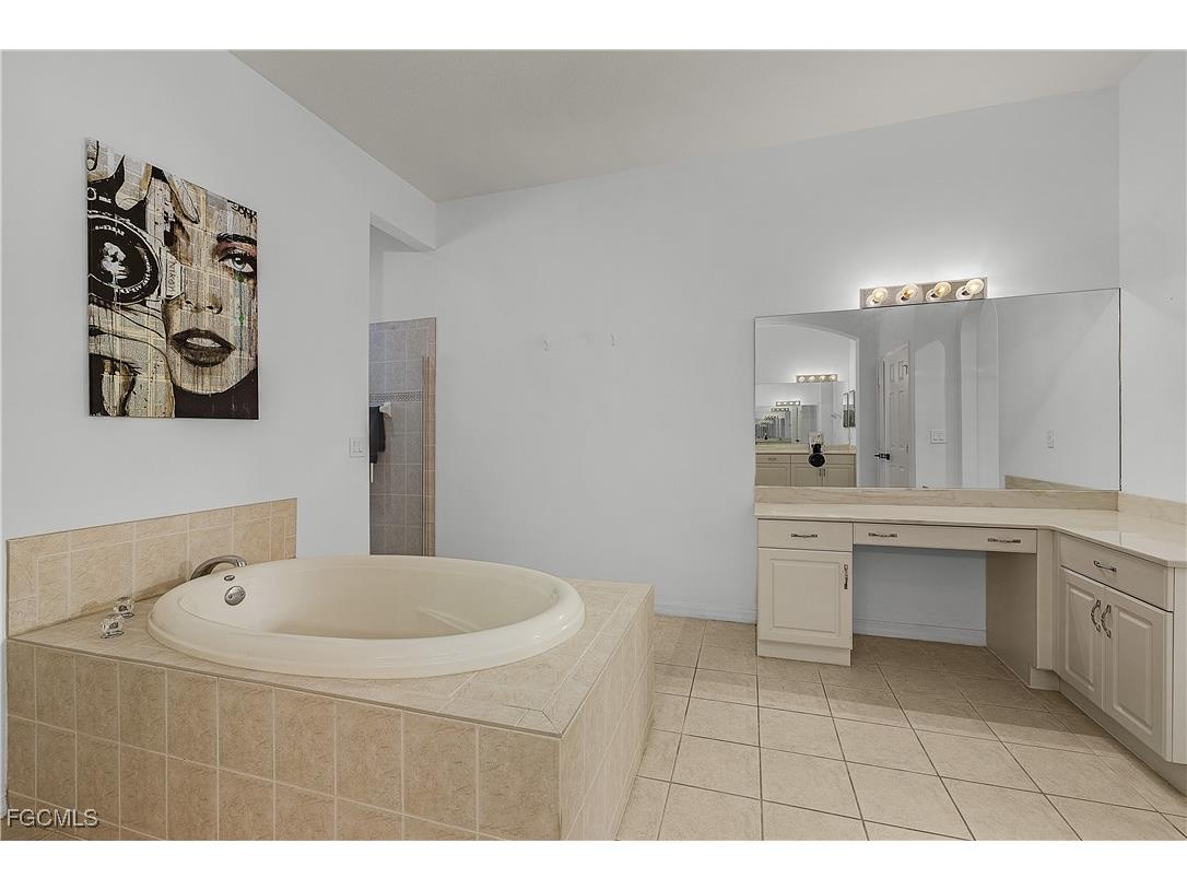 3536 Cherry Blossom Court #204 Estero FL 33928 2025017209 image18