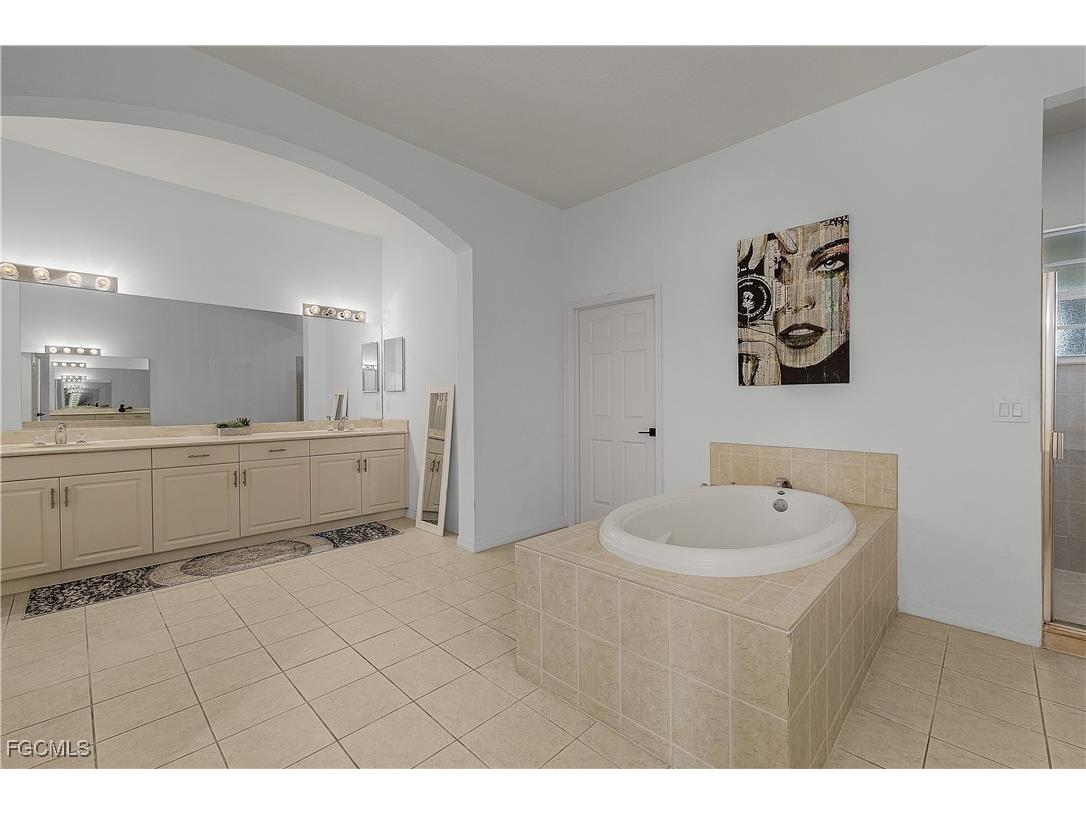 3536 Cherry Blossom Court #204 Estero FL 33928 2025017209 image21