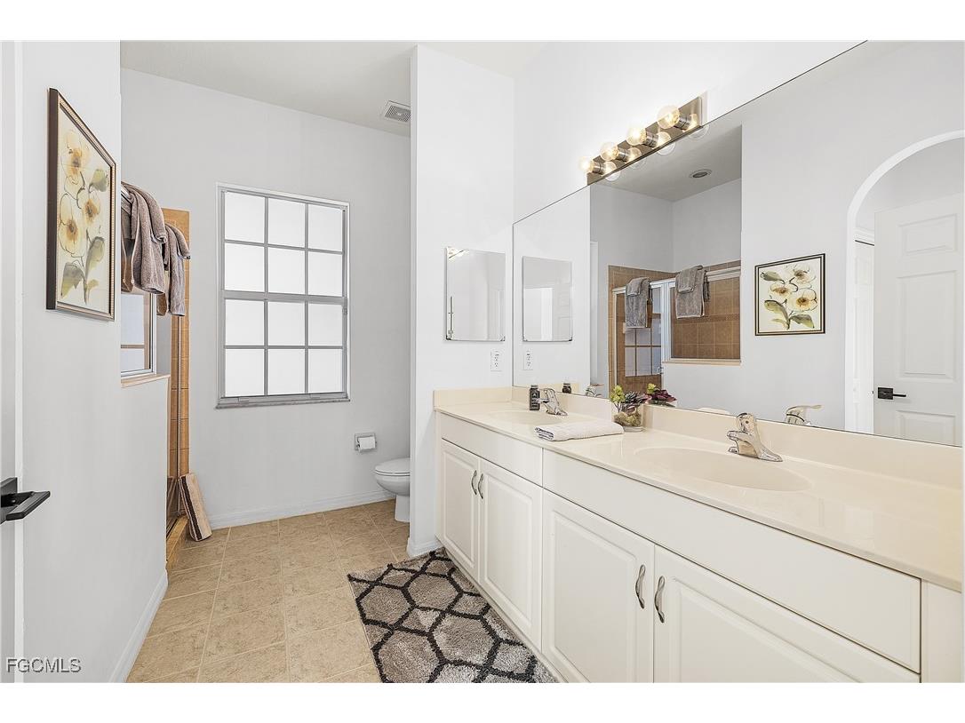 3536 Cherry Blossom Court #204 Estero FL 33928 2025017209 image26