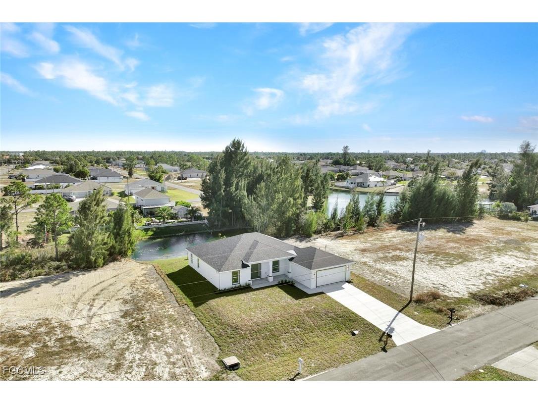 3537 NE 21st Avenue Cape Coral FL 33909 2026003686 image2