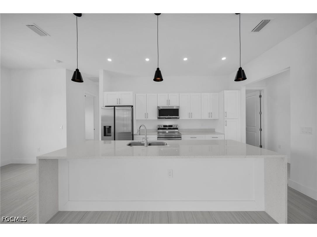 3539 NE 14th Place Cape Coral FL 33909 2026018571 image6