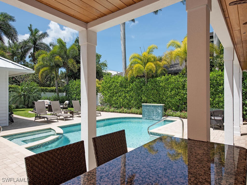 354 1st Avenue N Naples FL 34102 225075485 image12