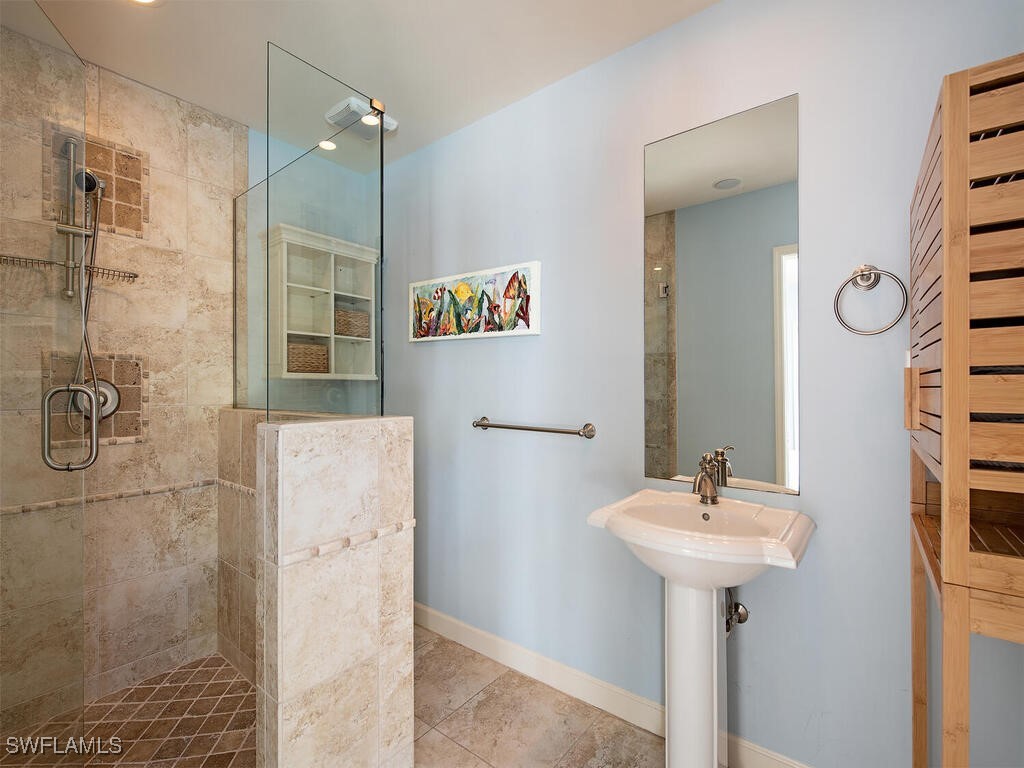 354 1st Avenue N Naples FL 34102 225075485 image25