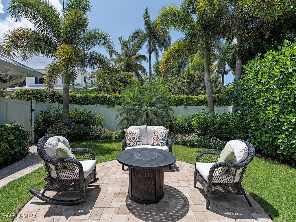 354 1st Avenue N Naples FL 34102 225075485 image4