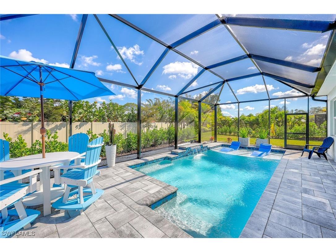 354 Deauville Loop Naples FL 34114 224005309 image1