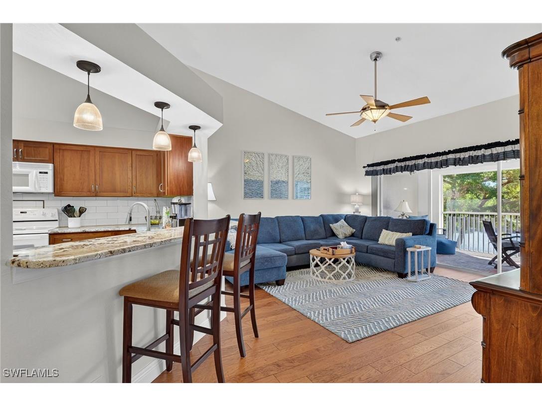 354 Dover Place #202 Naples FL 34104 225081156 image7