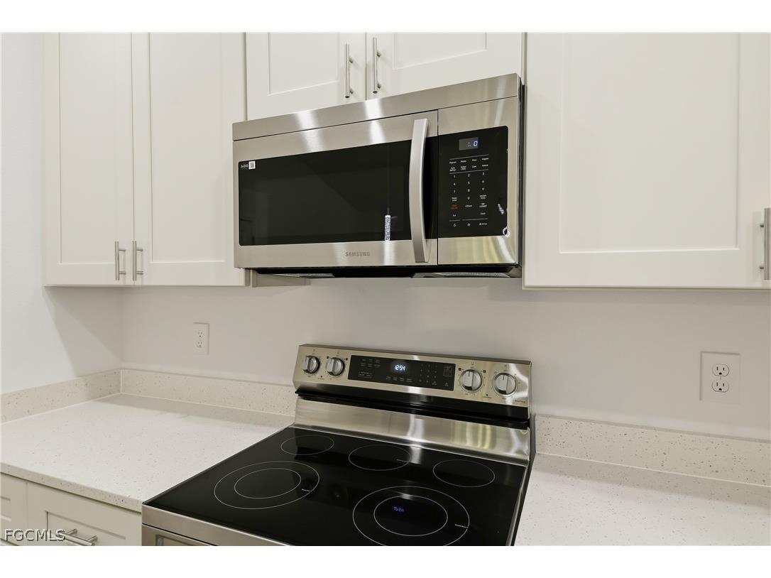 354 Hermosa Avenue Lehigh Acres FL 33974 2026011731 image5