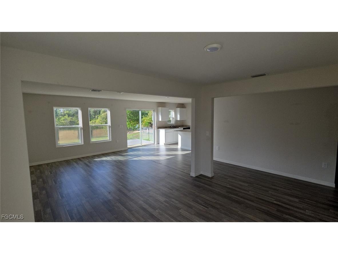 354 Western Avenue S Lehigh Acres FL 33974 2025022820 image11