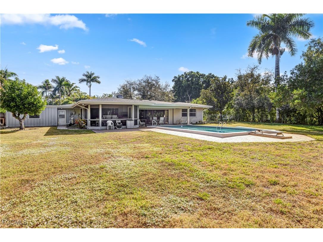 3540 Avocado Drive Fort Myers FL 33901 2025024220 image2