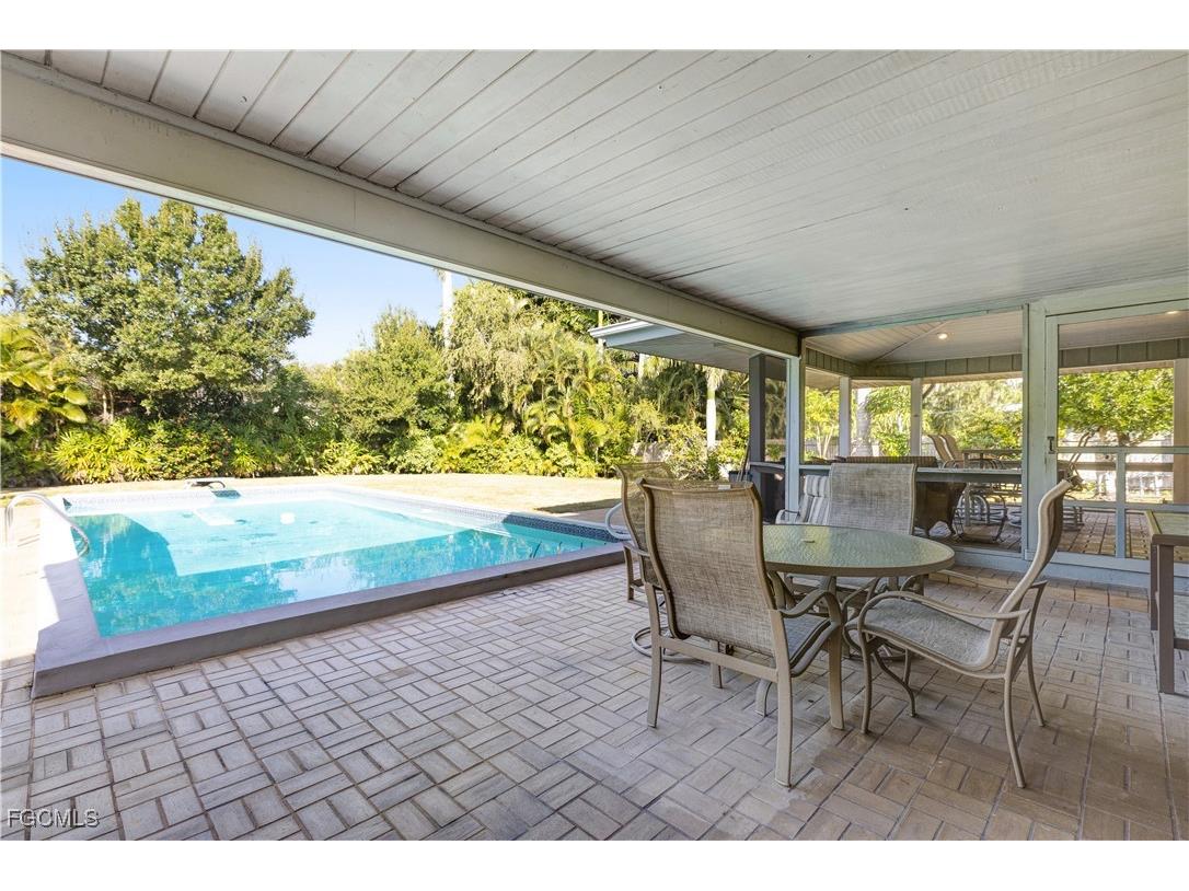3540 Avocado Drive Fort Myers FL 33901 2025024220 image35