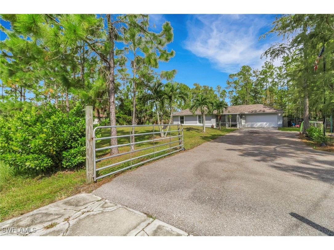 3543 45th Avenue NE Naples FL 34120 225072298 image1