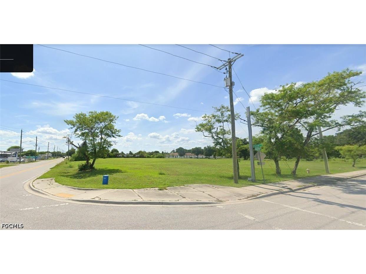 3545 Canal Street Fort Myers FL 33916 2026016316 image1