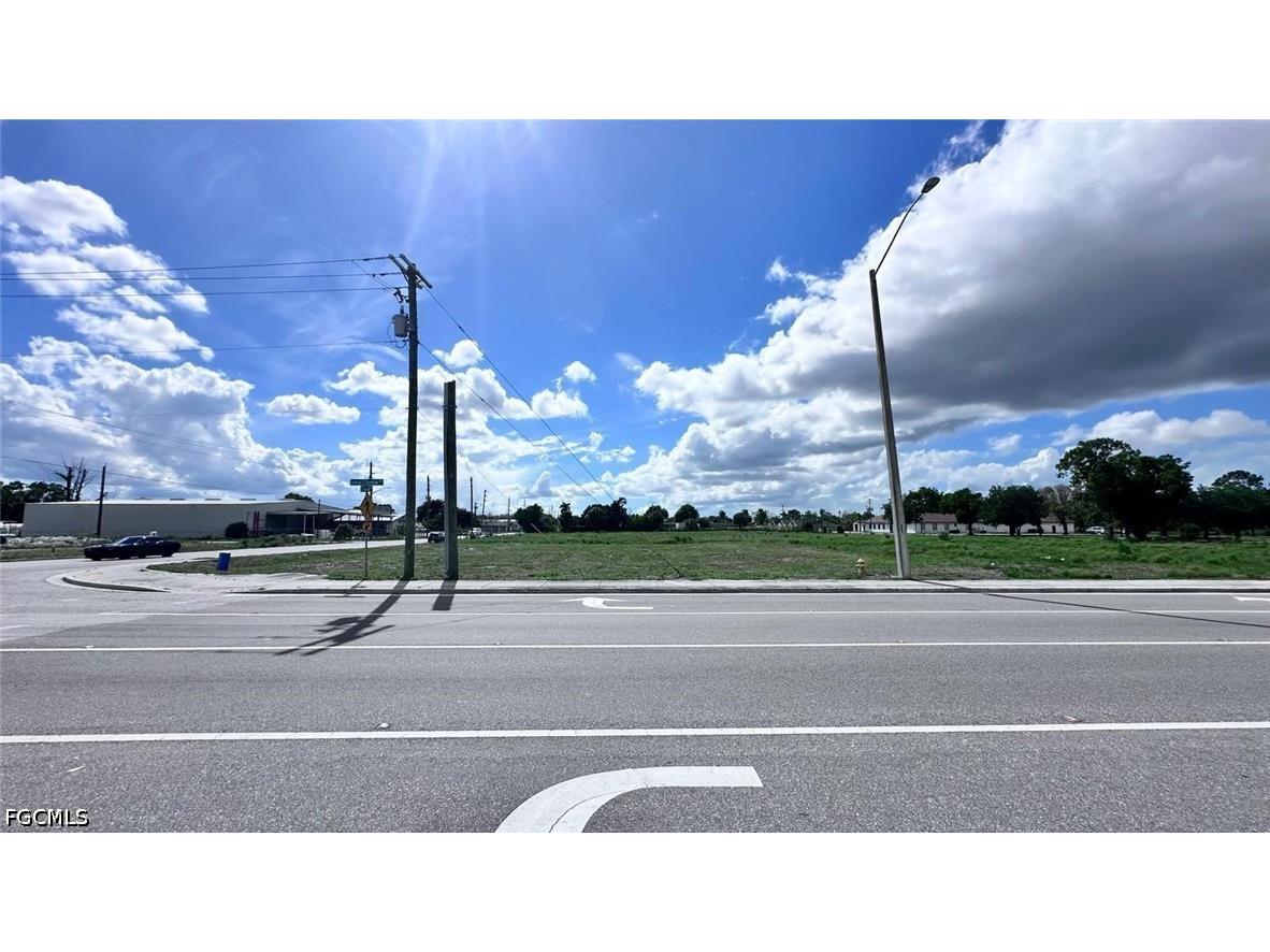 3545 Canal Street Fort Myers FL 33916 2026016316 image8