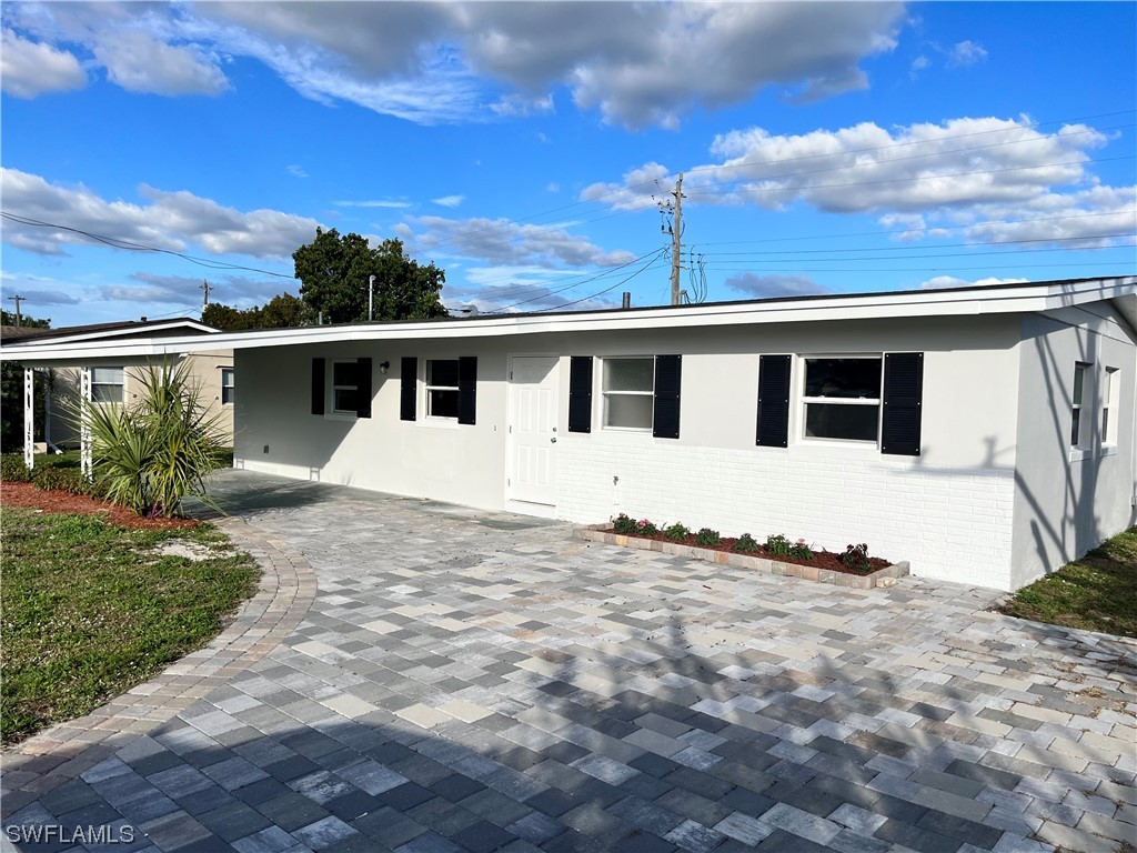 3547 Royal Palm Avenue Fort Myers FL 33901 224007886 image1