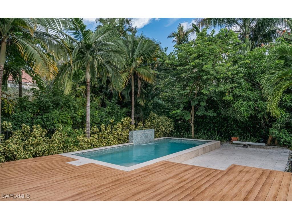 355 7th Avenue S Naples FL 34102 225073055 image25