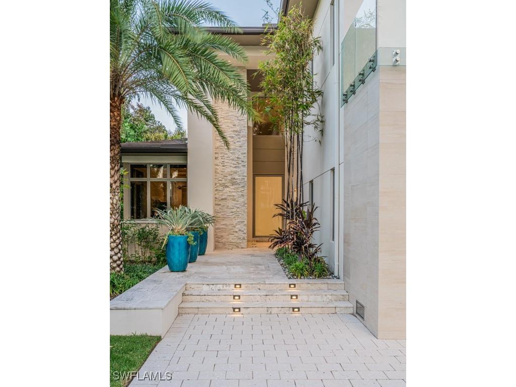 355 7th Avenue S Naples FL 34102 225073055 image37