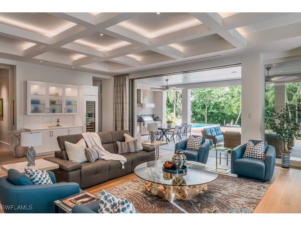 355 7th Avenue S Naples FL 34102 225073055 image4