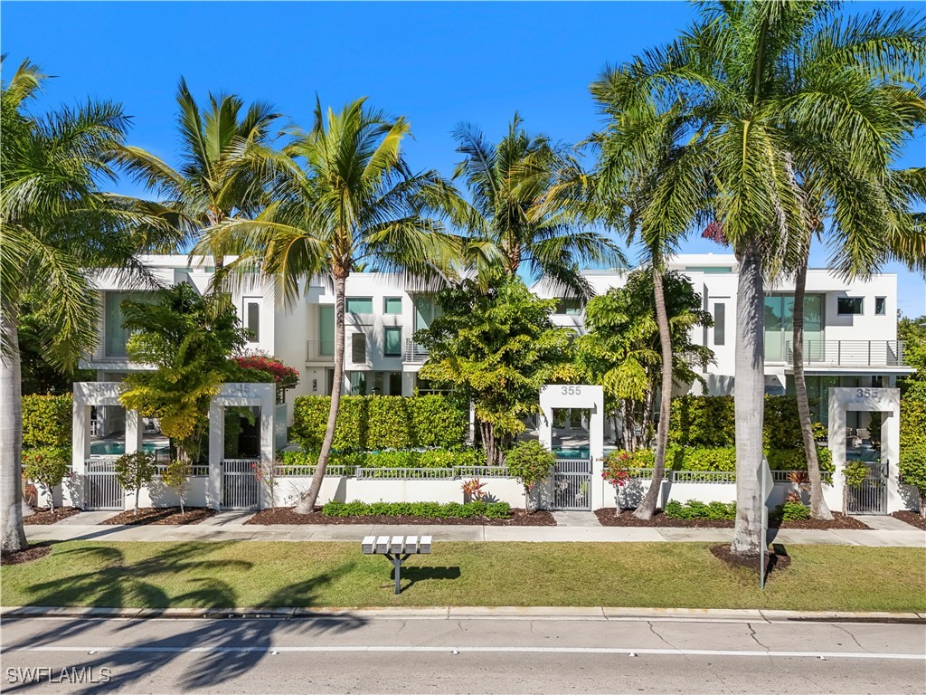 355 Banyan Boulevard #2 Naples FL 34102 226001285 image1