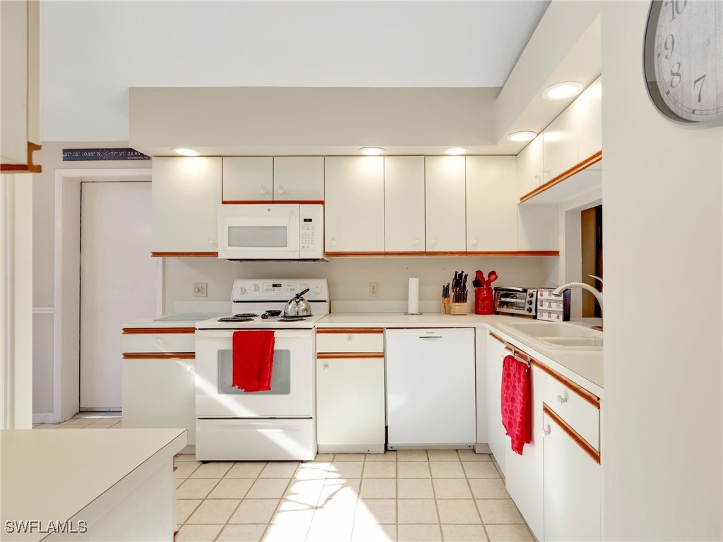 355 Bay Forest Drive #3A Naples FL 34110 225082368 image8