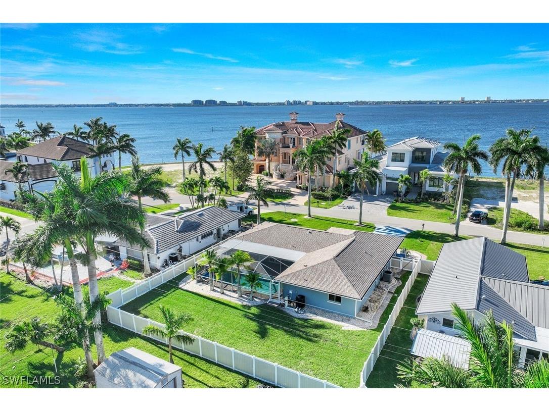 355 Bayshore Drive Cape Coral FL 33904 224032665 image1