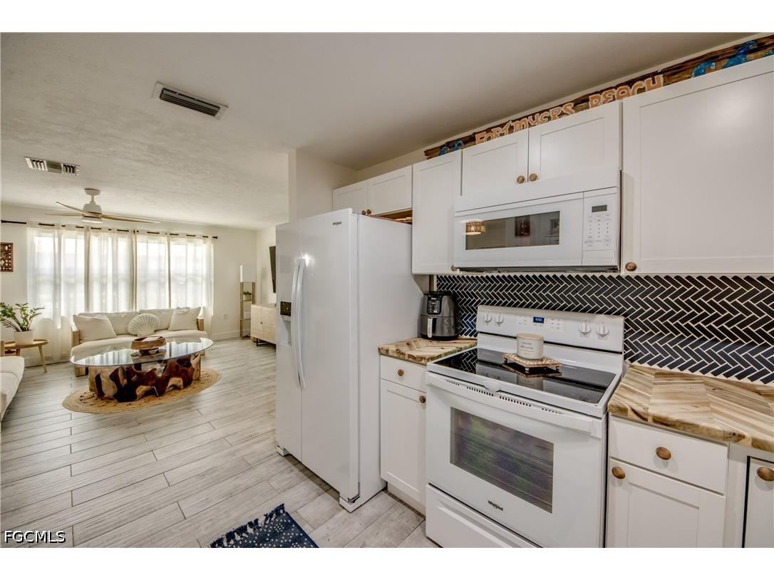 355 Donora Boulevard Fort Myers Beach FL 33931 2026018136 image11