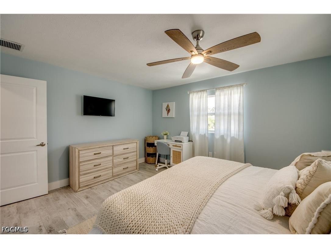 355 Donora Boulevard Fort Myers Beach FL 33931 2026018136 image14