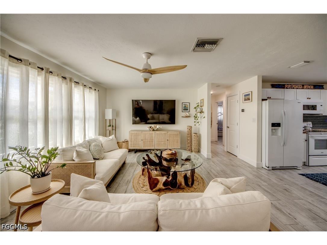 355 Donora Boulevard Fort Myers Beach FL 33931 2026018136 image4
