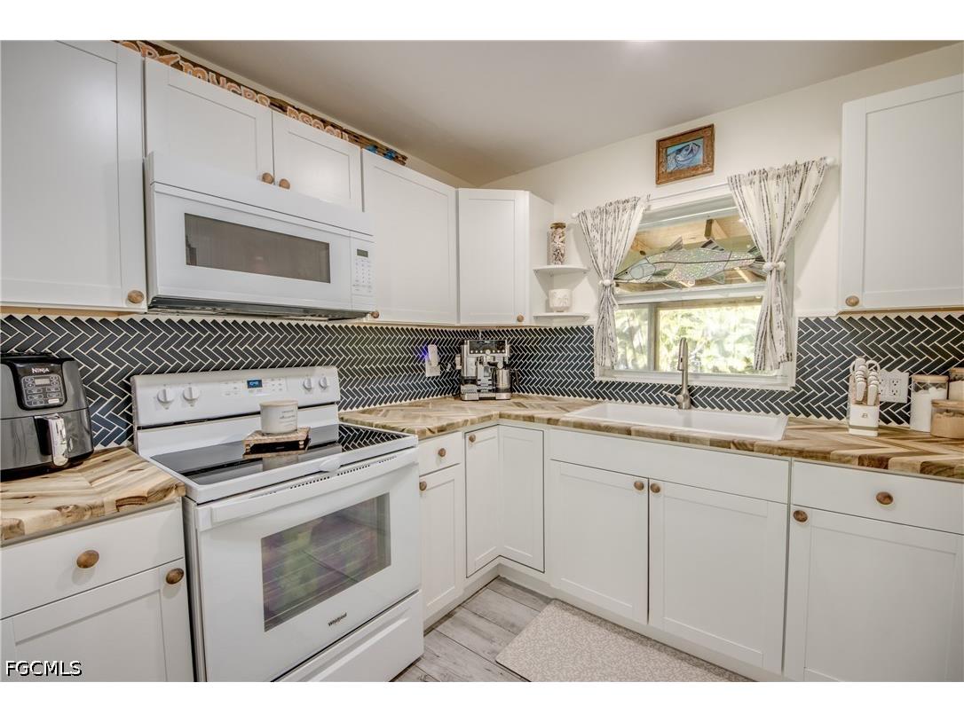 355 Donora Boulevard Fort Myers Beach FL 33931 2026018136 image8