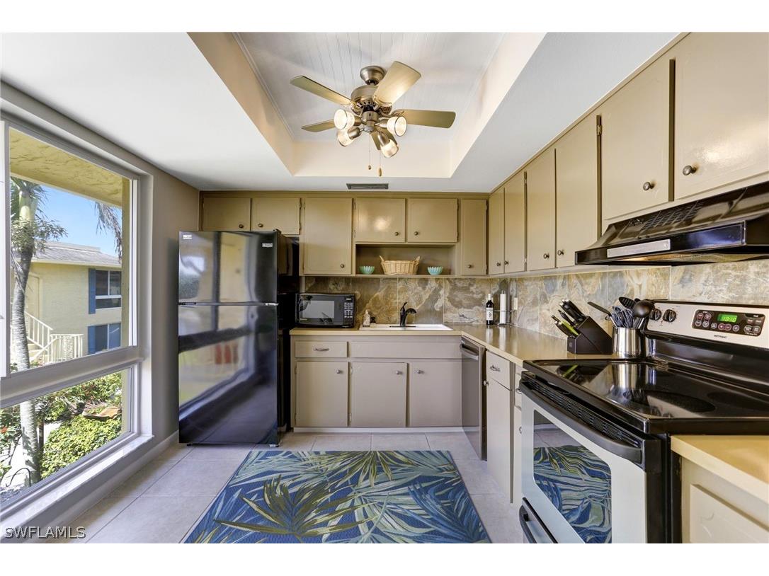 355 Palm Drive #732 Naples FL 34112 224037879 image9