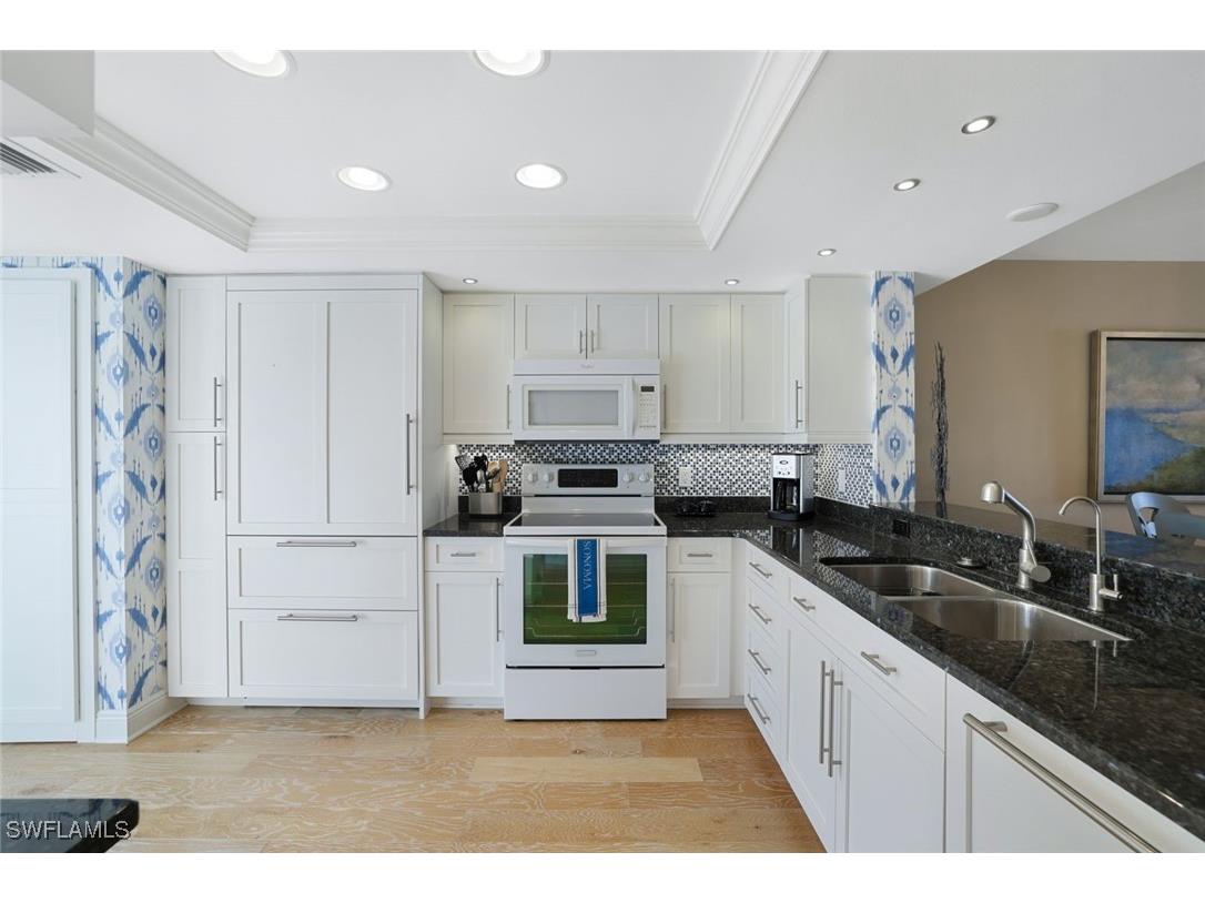 355 Park Shore Drive #1-114 Naples FL 34103 225067834 image3